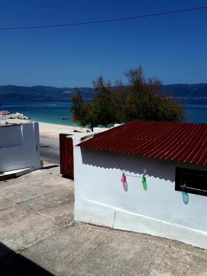 Grandpa Beach House Slatine Exterior photo